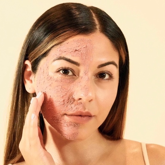 Nourish Organic Botanical Clay Mask - Picture 2 of 6